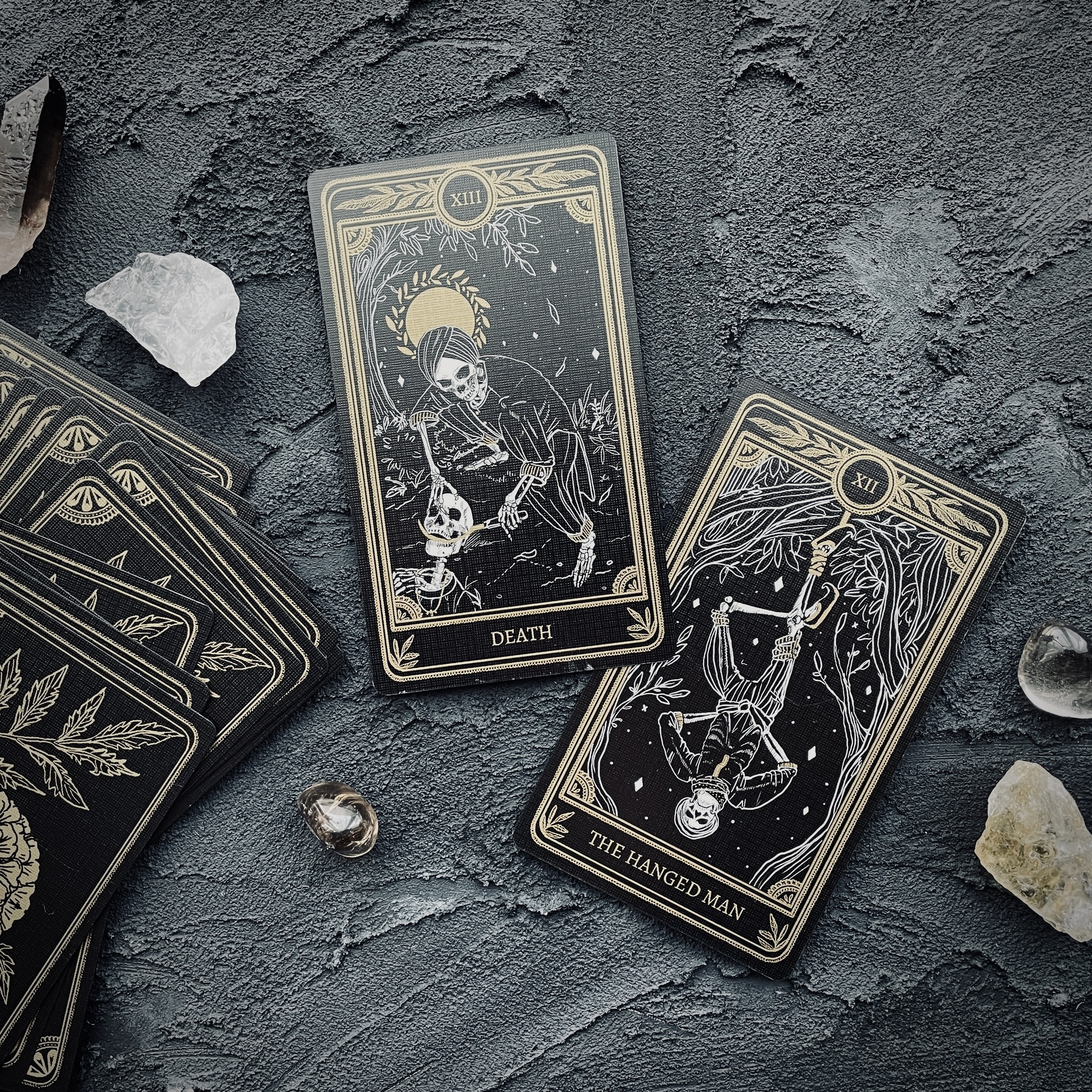 death & hanged one from marigold tarot deck